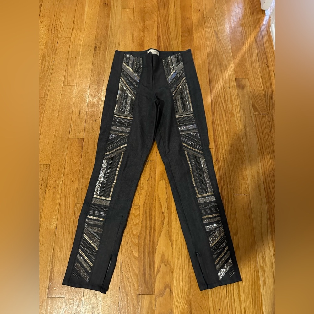 Nicole miller size 4 leggings with zippers on leg and sequins detail
